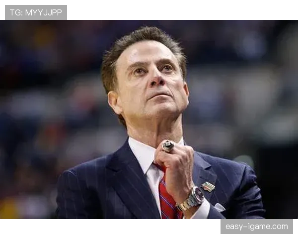 范加尔重返巴萨，畅谈昔日执教岁月与球队未来发展方向