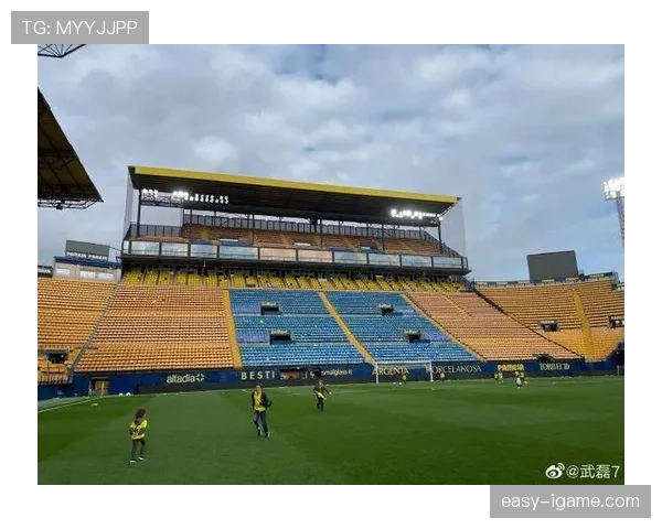 西甲陶瓷球场上演逆转奇迹，球队状态回暖赢得关键胜利