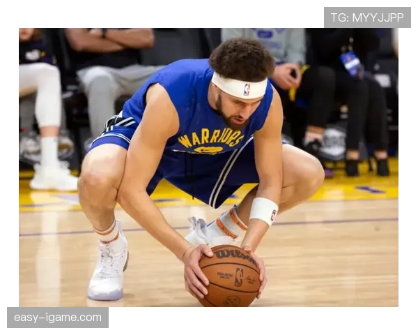 林丹穿拖鞋出街，手上那块表可能比我房子还值钱