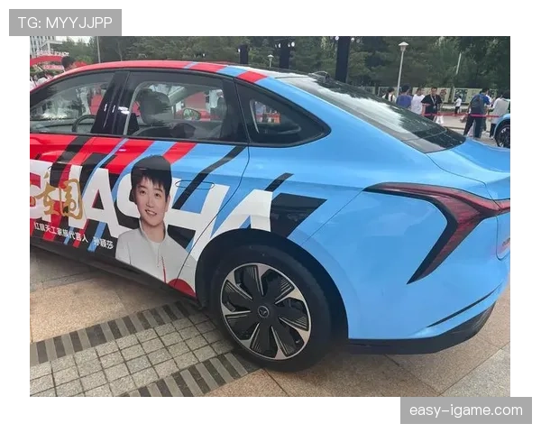 孙颖莎家门口的小区车停得跟她比赛快似的，谁真赚钱了？